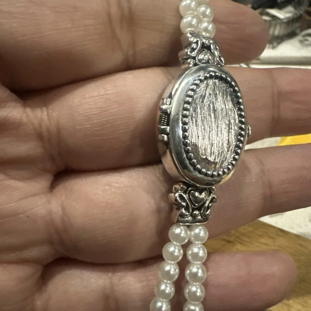 Works Metropolitan Womens Pearls Peek A Boo Watch Fit 7.25 19mm - Missing Stone